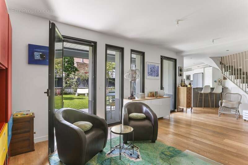 Appartement en triplex 6 pieces quartier du parc a saint-maur-des-fosses (94) - photo 5