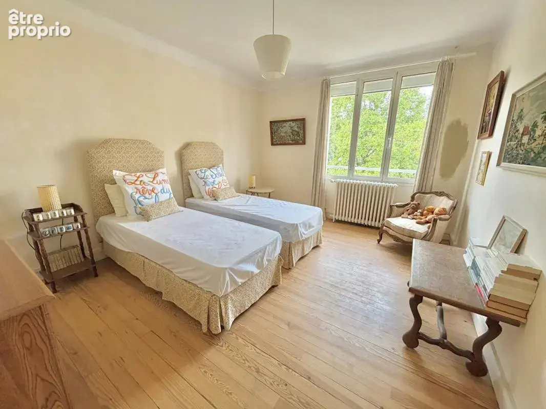 Maison centre-ville avec 3 chambres, jardinet et garage - photo 9
