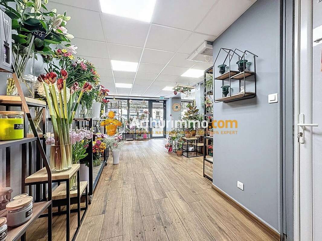 Commerce à LA VERPILLIERE