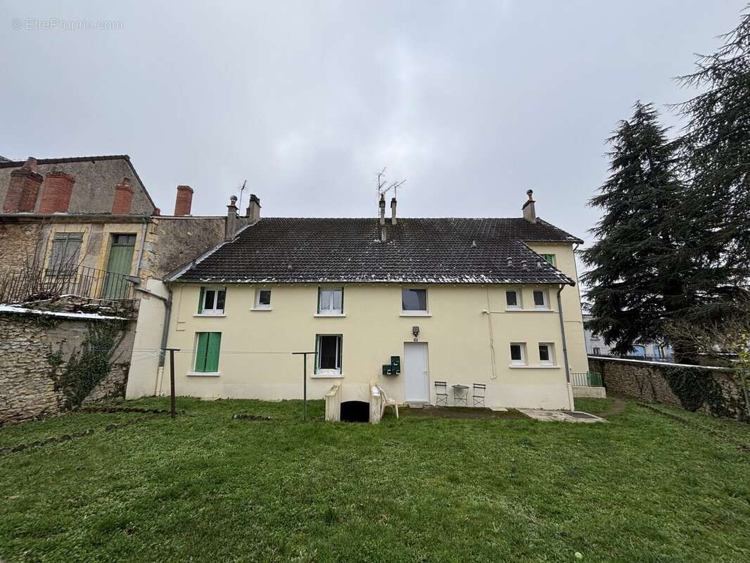 Appartement à FOURCHAMBAULT