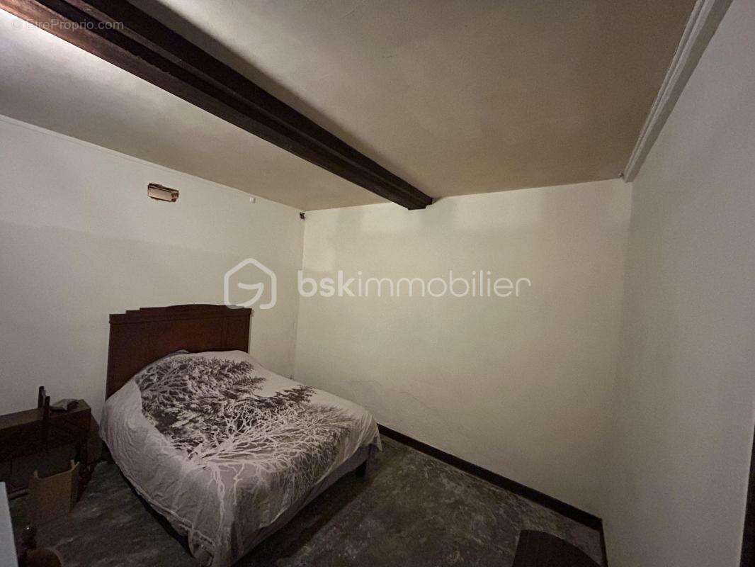 Maison à LA CHAPELLE-SUR-AVEYRON