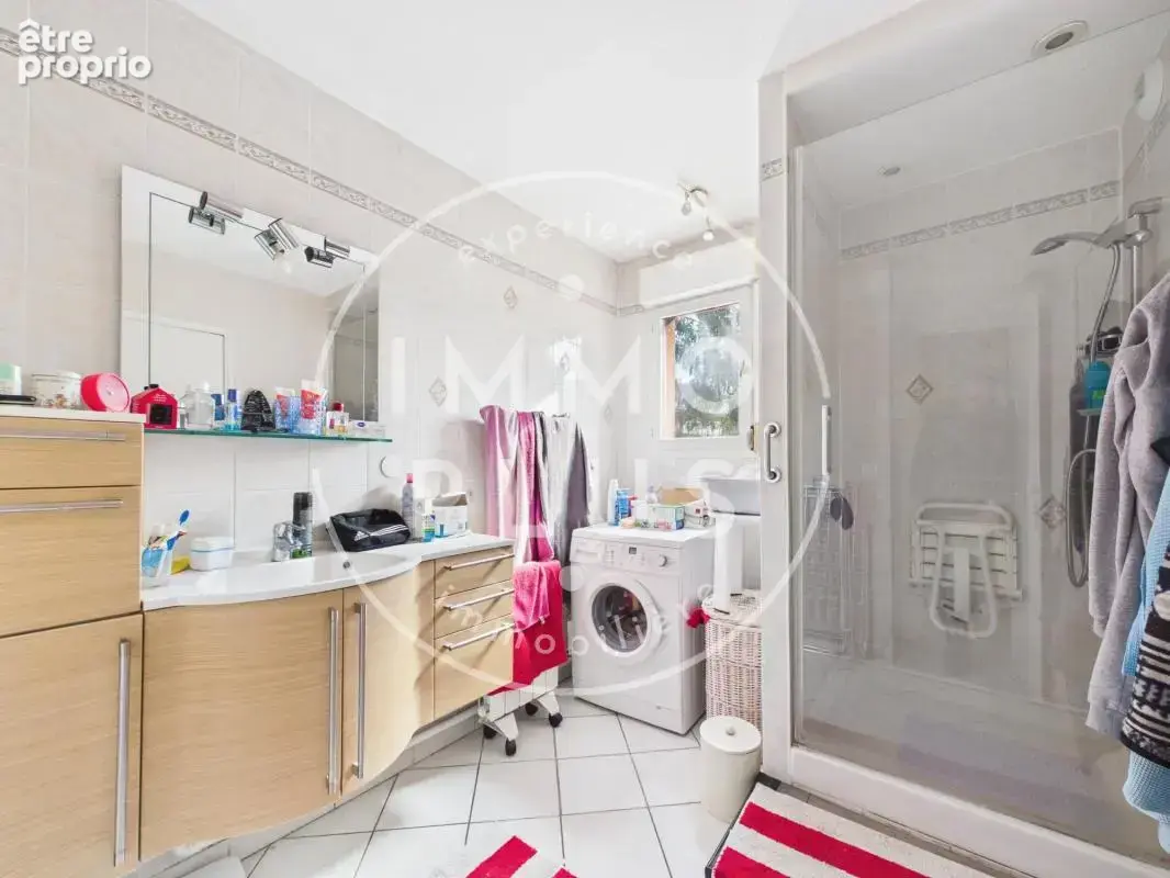 Vente - Appartement - 2 pièces + cuisine - 53,28 m² - 162 750 € - photo 5