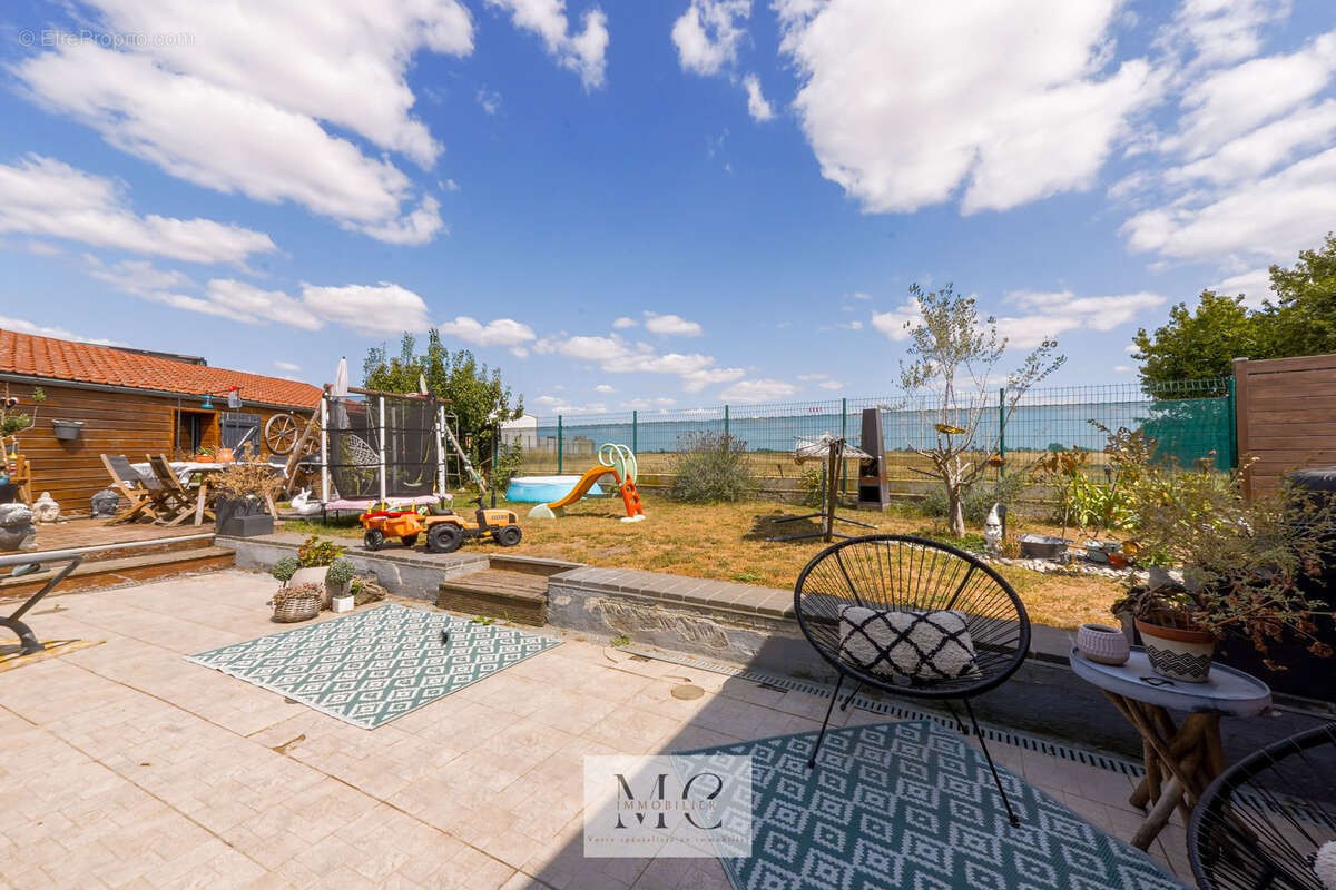 Semi plain pied individuel avec jardin et garage - photo 11