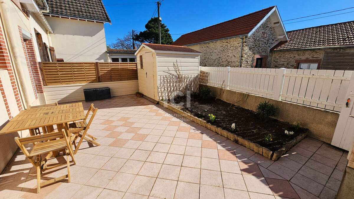 Maison à SAINT-MICHEL-CHEF-CHEF