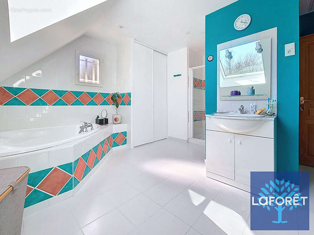 Maison à JANVILLE-SUR-JUINE