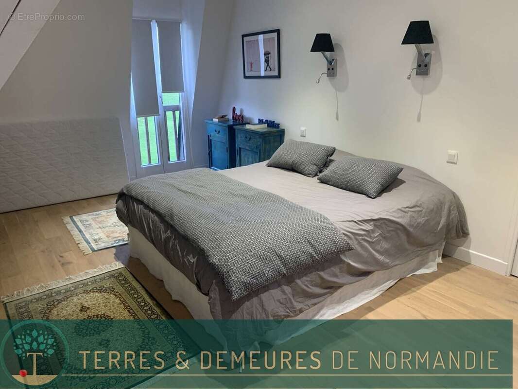 Maison à PONT-L&#039;EVEQUE