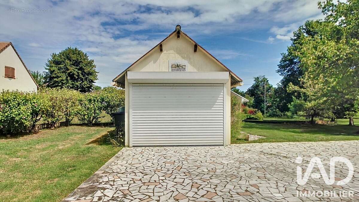 Maison 125 m² à Ouzouer-Sur-Trezee  - photo 4