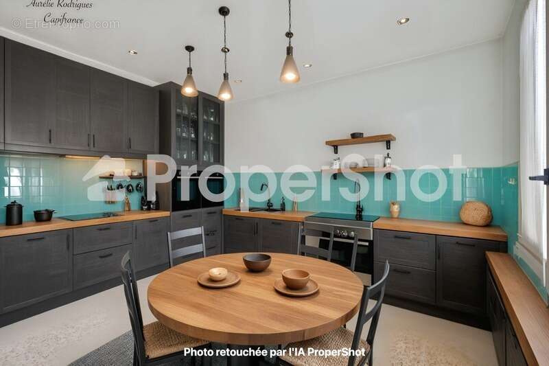 Maison à BAGE-LE-CHATEL