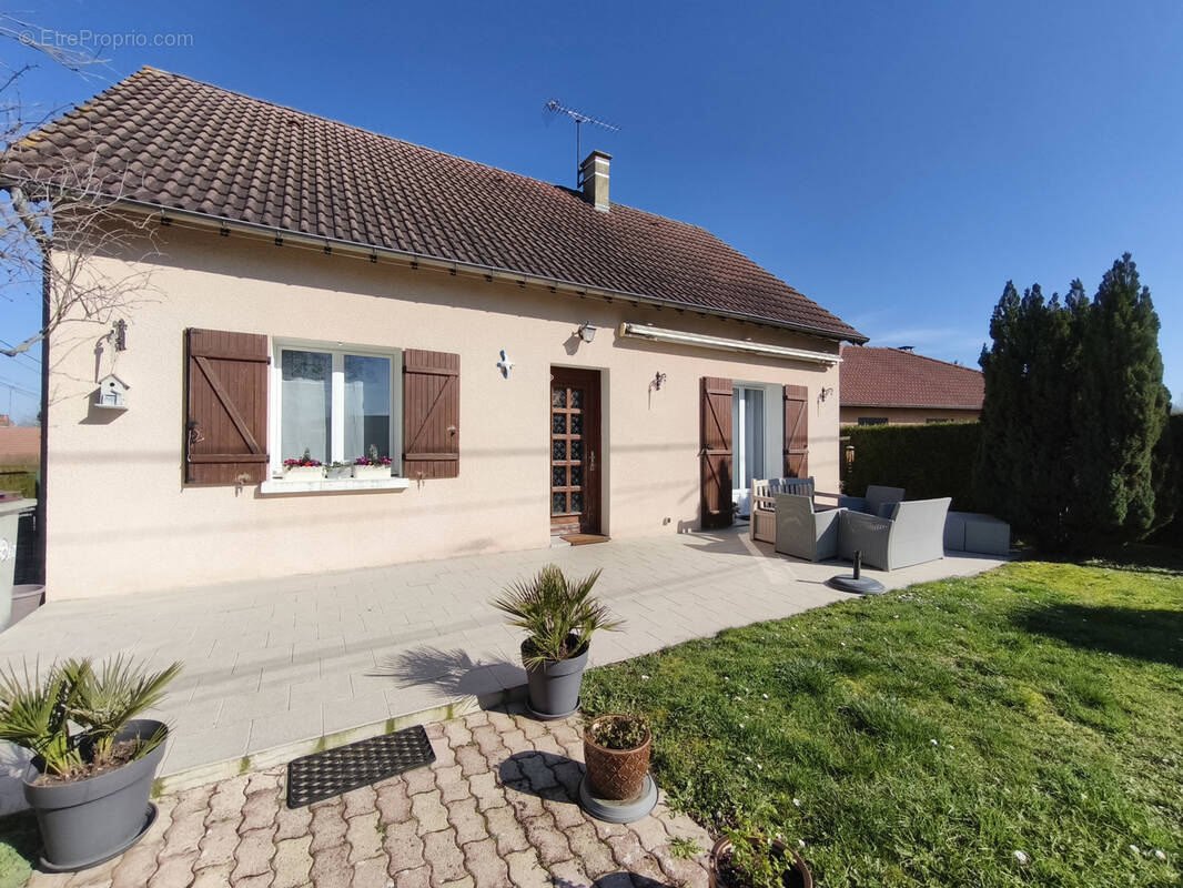 Maison à BREVIANDES