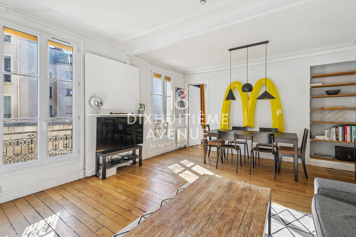 Appartement à PARIS-18E