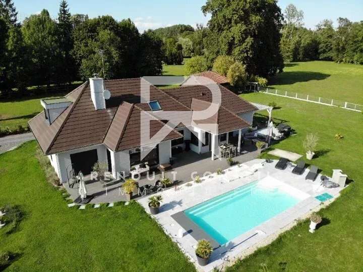 Maison à FONTAINE-SOUS-JOUY