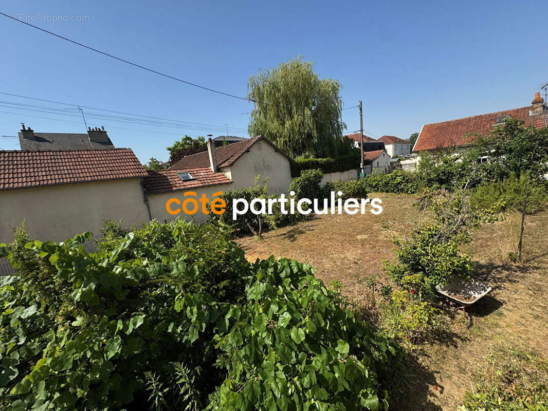 Maison à FLEURY-LES-AUBRAIS