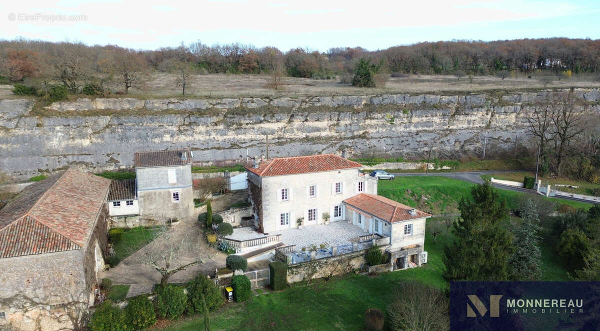 Maison à MOUTHIERS-SUR-BOEME