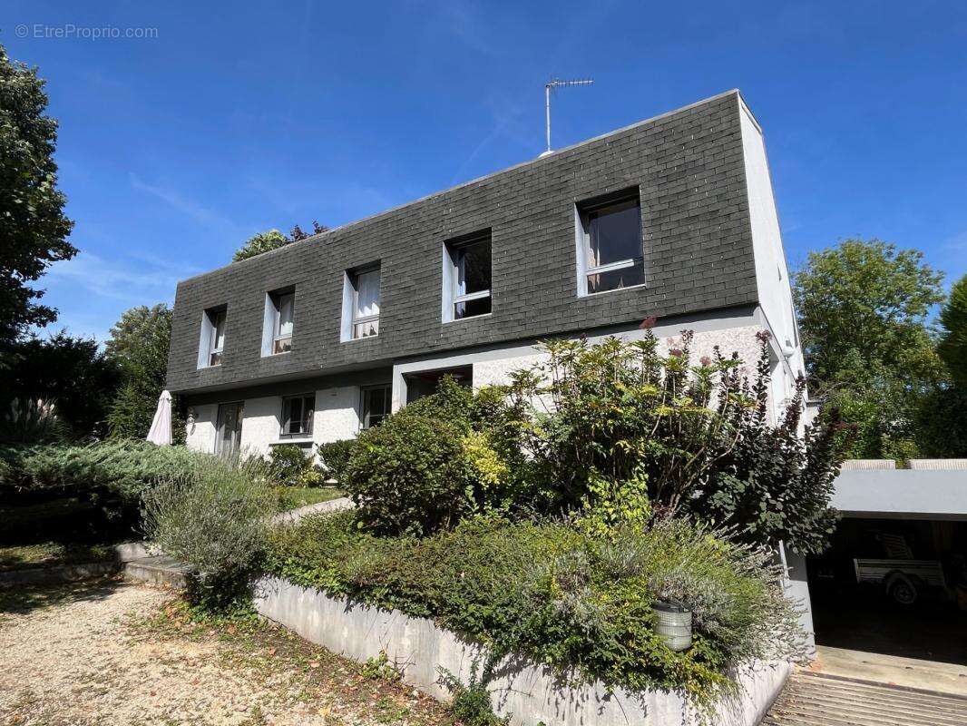 Magnifique Villa d'architecte avec jardin et garage, au centre-ville - photo 10
