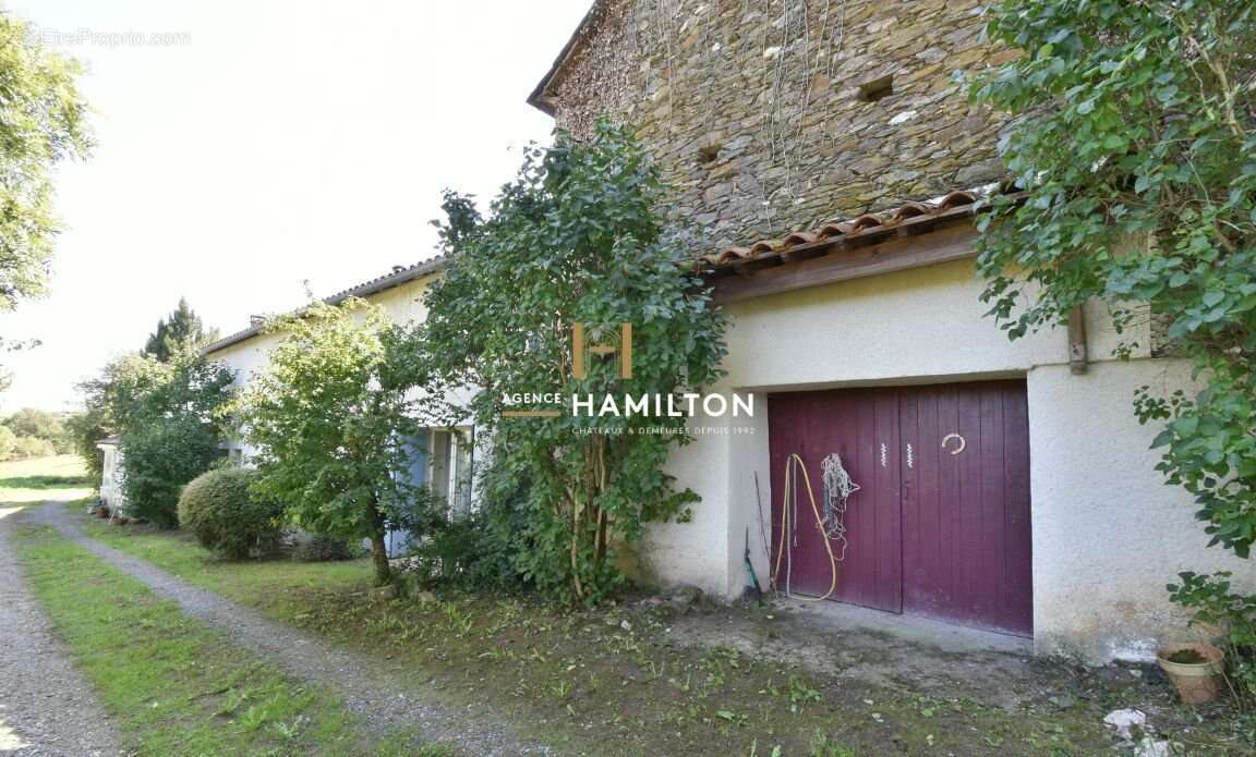 Maison à AMBIALET