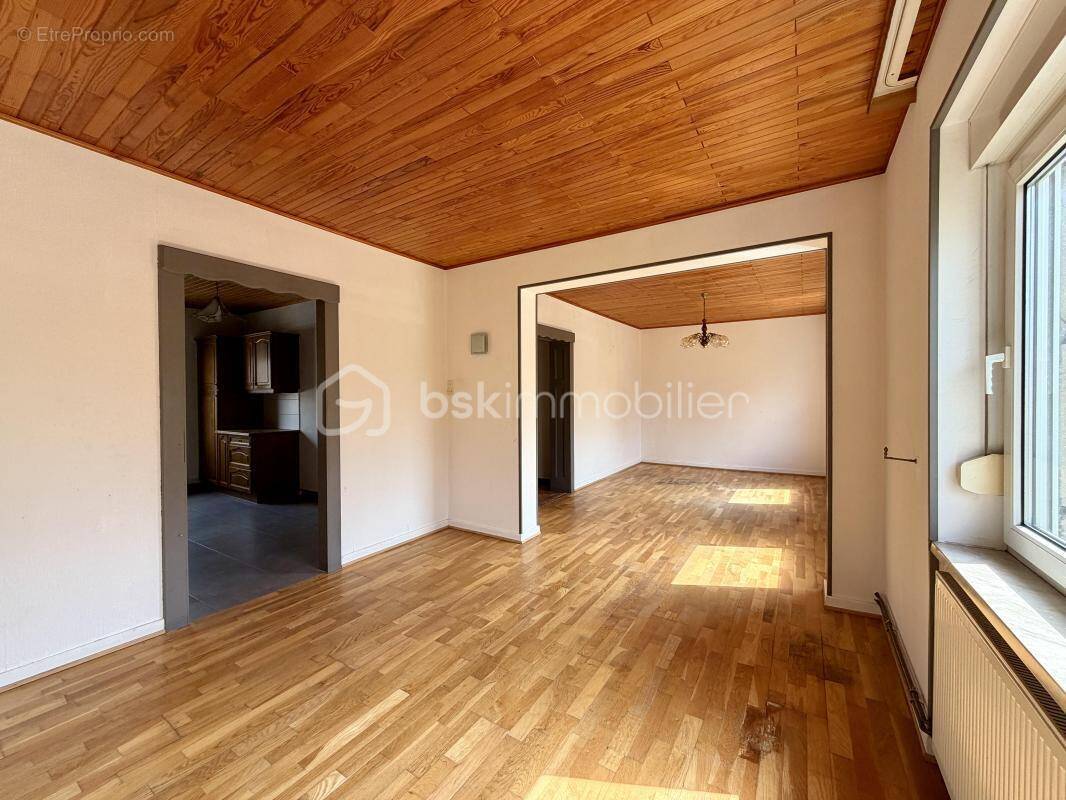 Appartement à PUTTELANGE-AUX-LACS