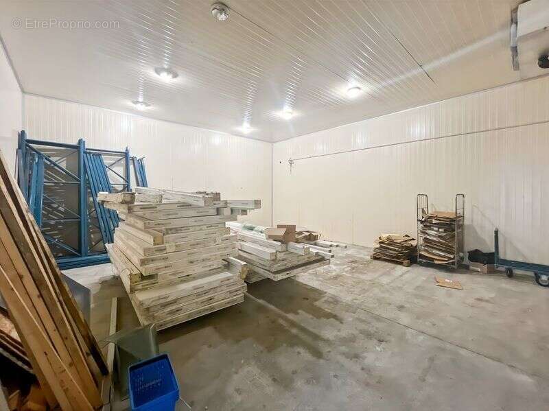 Commerce à FLEURANCE