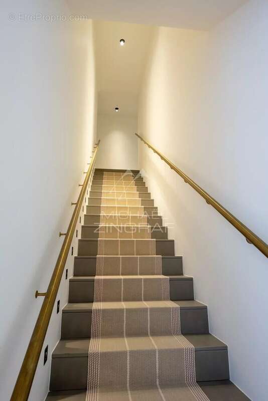 Appartement à PARIS-7E