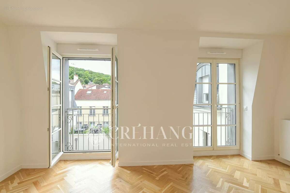Appartement à BOUGIVAL