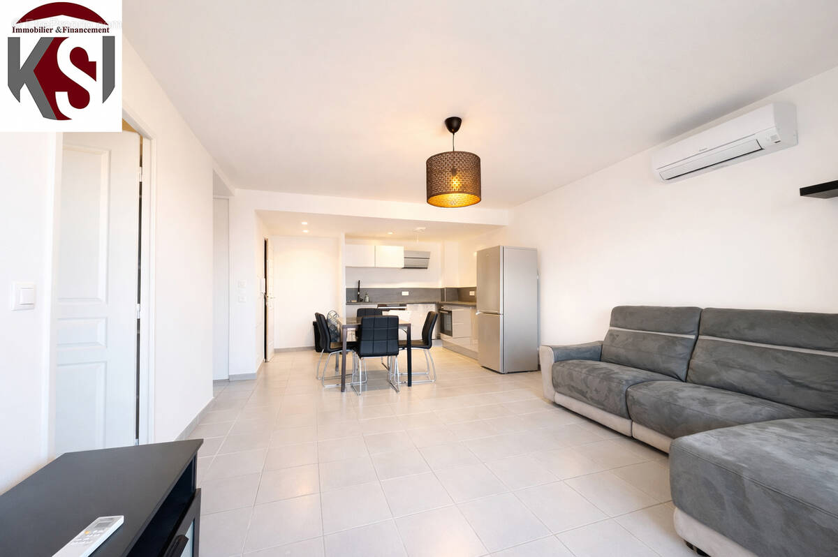 Appartement à SEILLONS-SOURCE-D'ARGENS