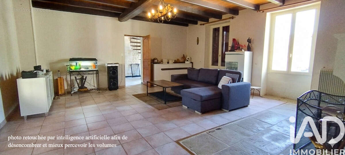 Maison 374 m² à Saint-Georges-De-Longuepierre  - photo 9