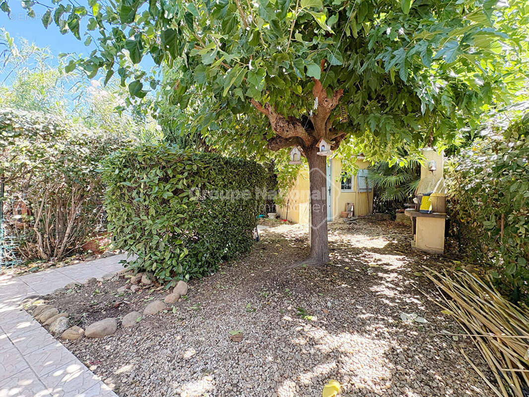 Appartement T2 avec jardin privatif  - Résidence avec piscine - Eyguières - photo 2