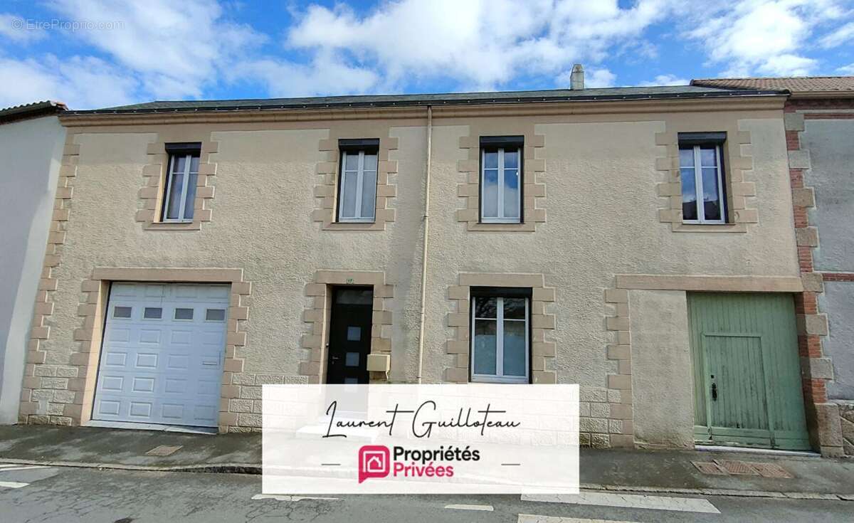 Maison à CHAMBRETAUD