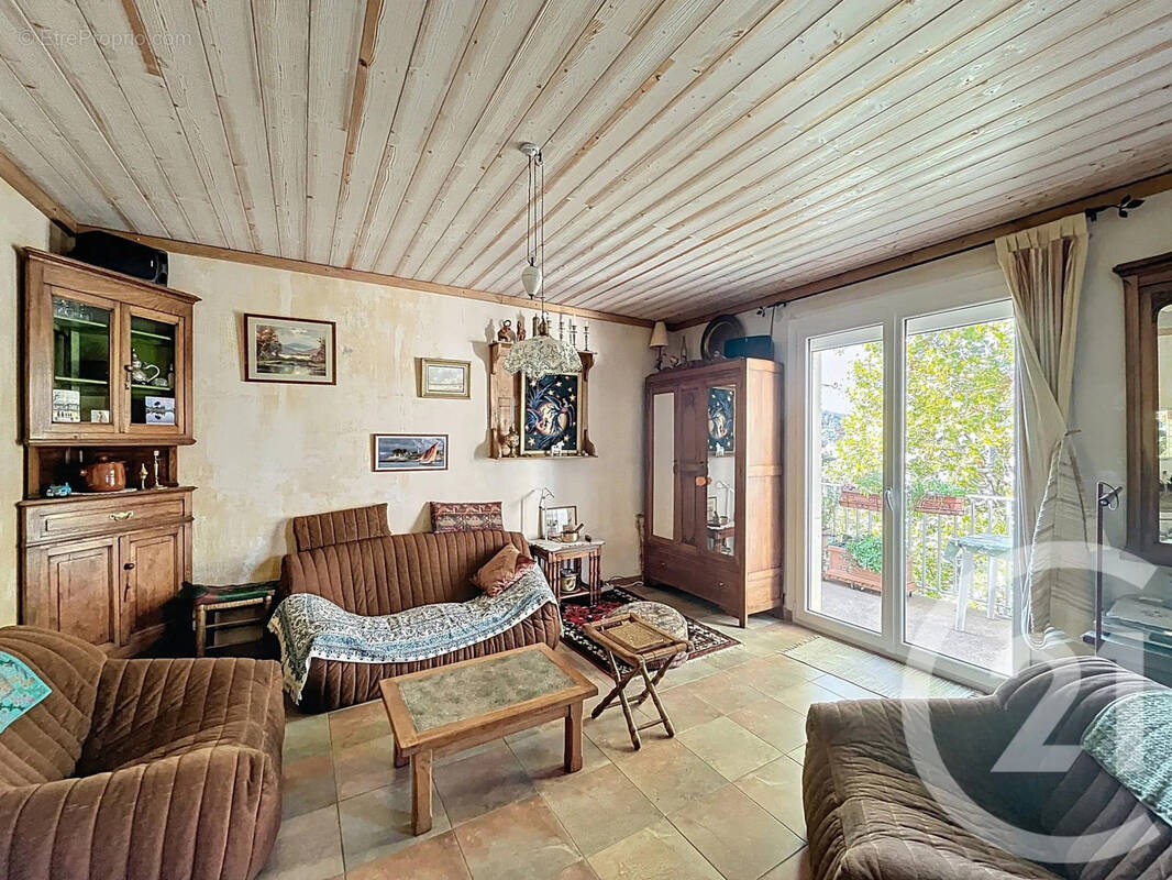 Appartement à PONT-EVEQUE