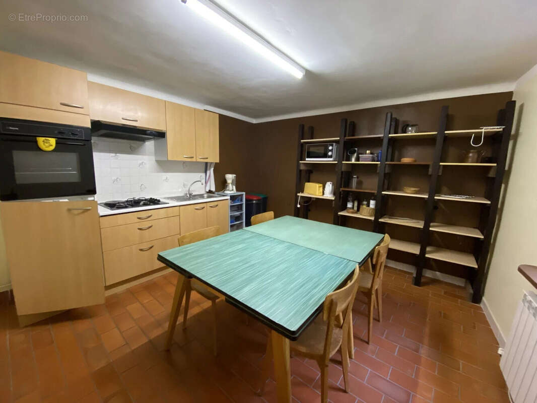 Maison 301 m² à Lunas  - photo 9