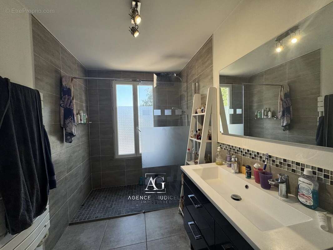 Maison à PRUNELLI-DI-FIUMORBO