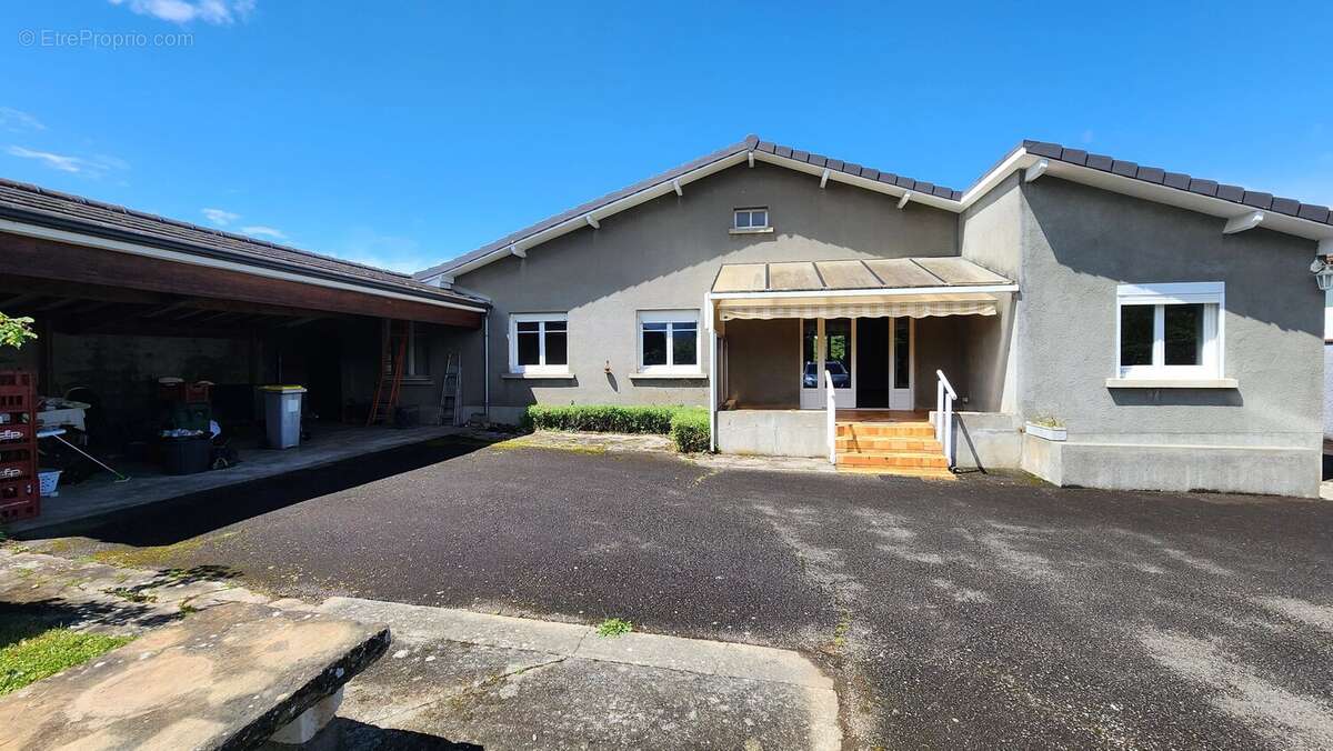 Maison à BENEJACQ