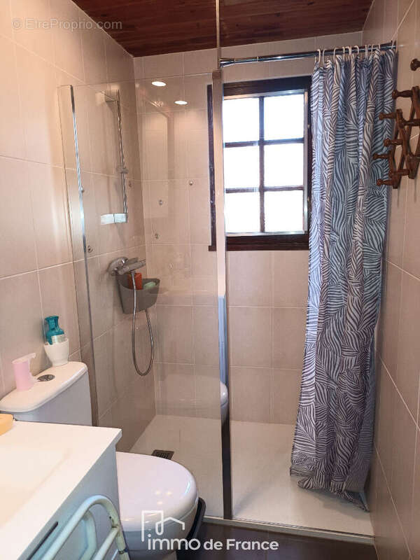 Maison à LIVINHAC-LE-HAUT