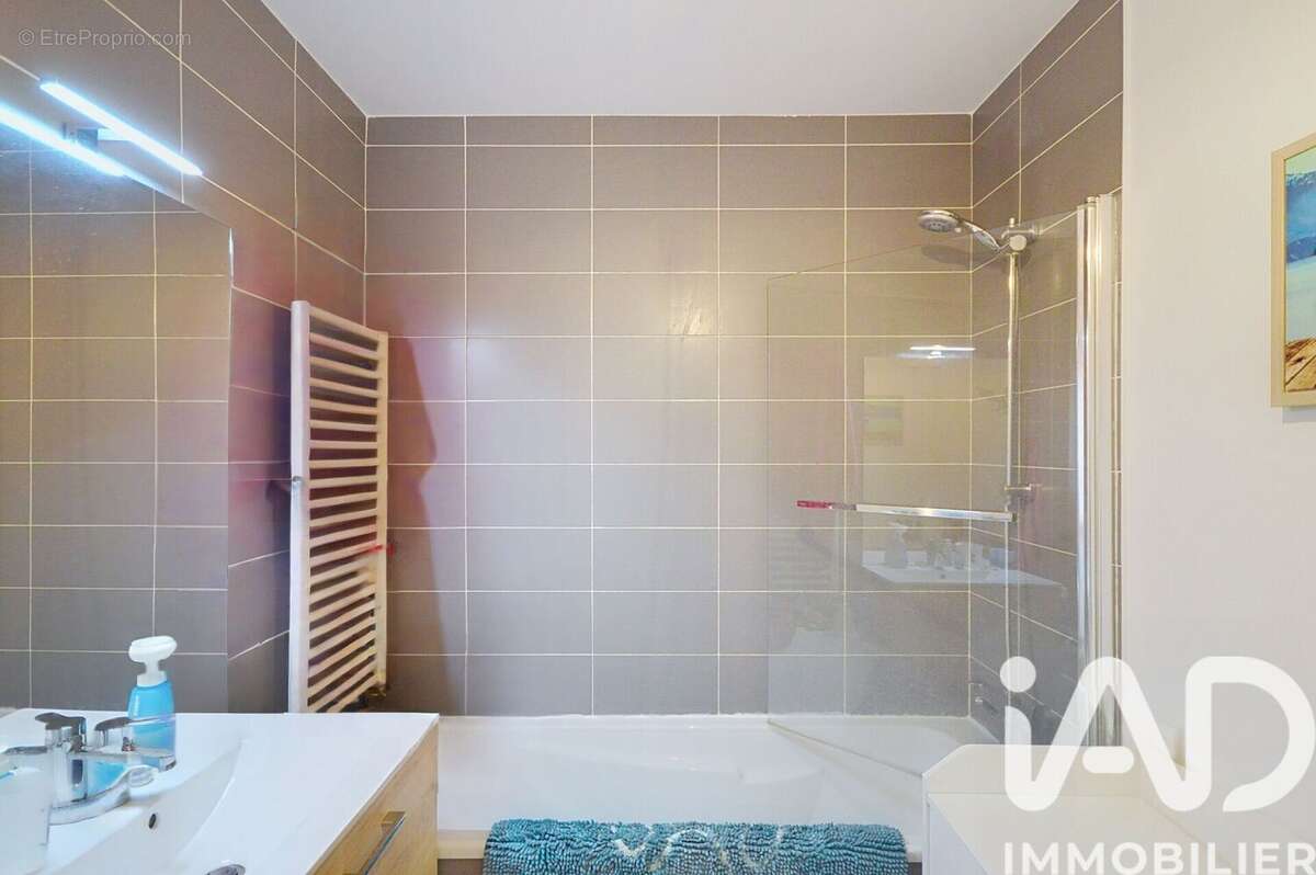 Photo 9 - Appartement à PERON