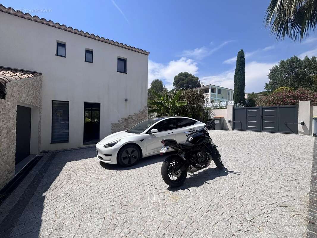 Maison à SAINT-RAPHAEL