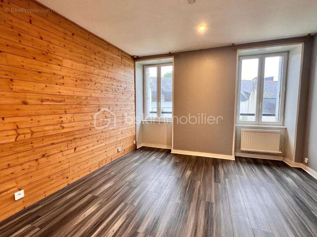 Appartement à CHATEAULIN