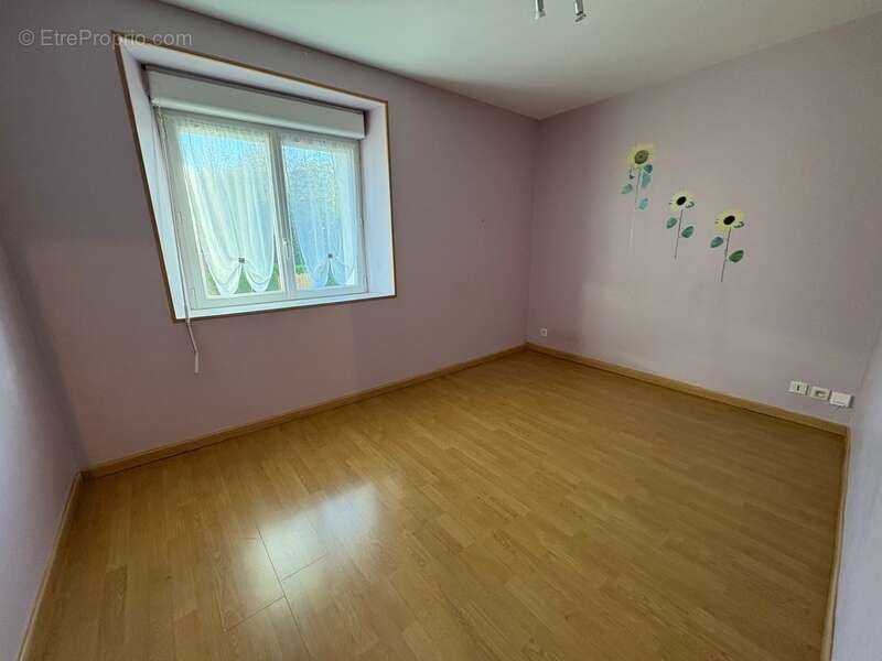 Maison à SAINT-SAMSON-DE-BONFOSSE