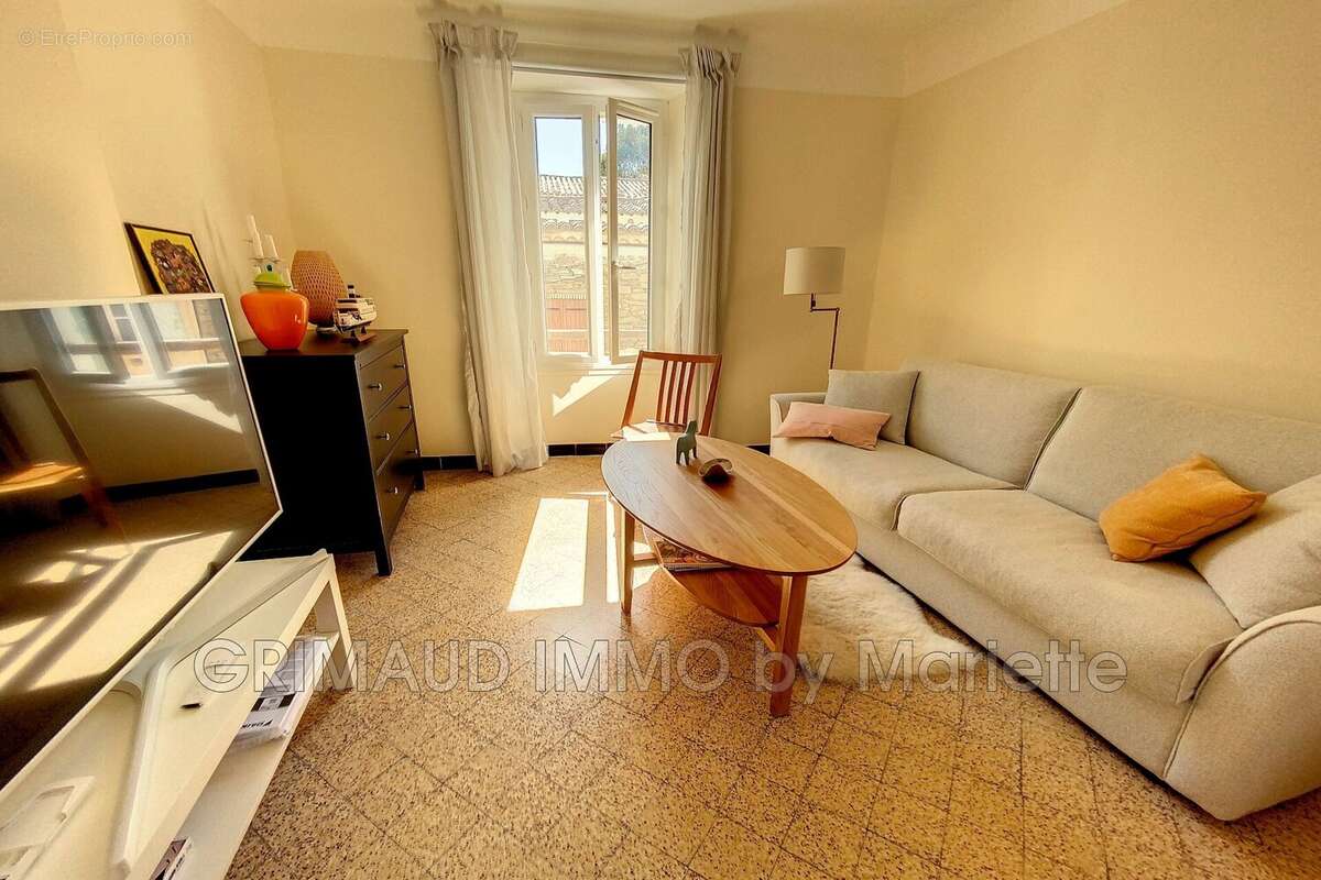 Maison à LA GARDE-FREINET