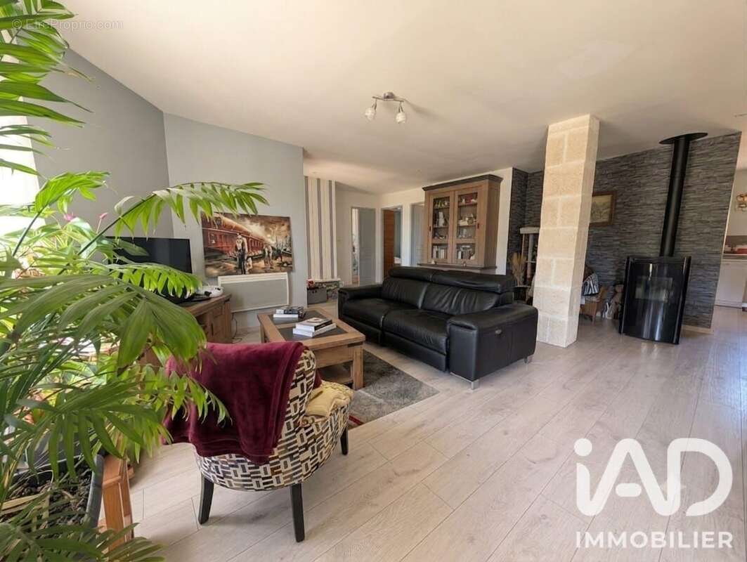 Maison 115 m² à La Celle-Sous-Gouzon  - photo 3