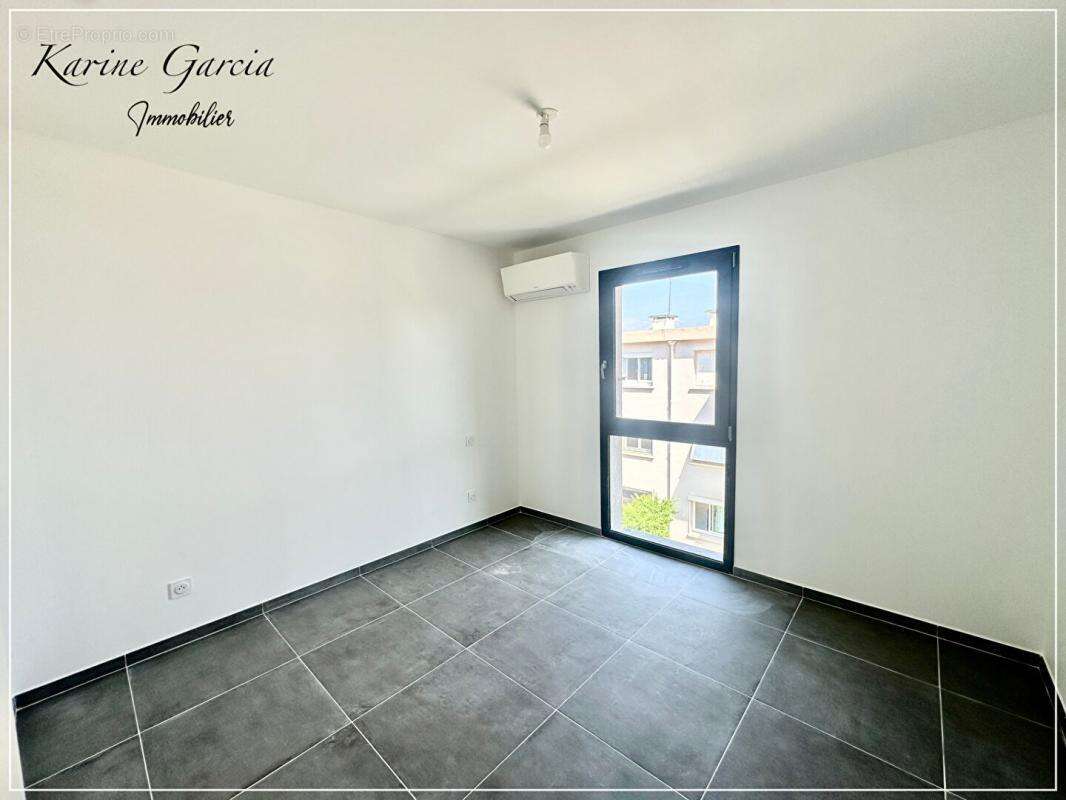 Appartement à SIX-FOURS-LES-PLAGES