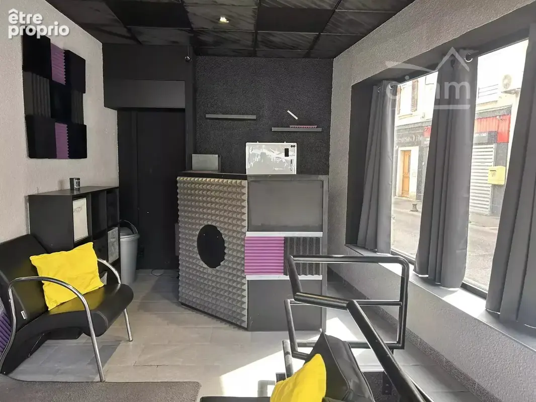 Local commercial en centre-ville - photo 2