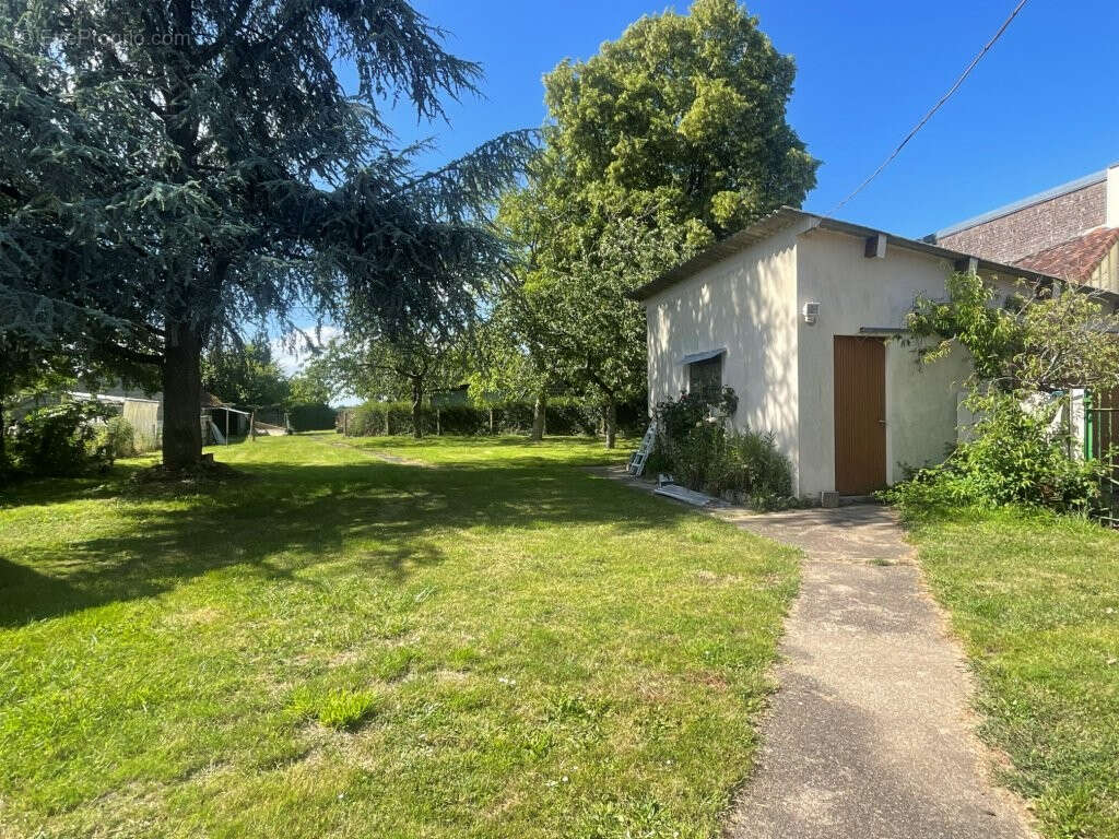 Maison à LA BAZOCHE-GOUET