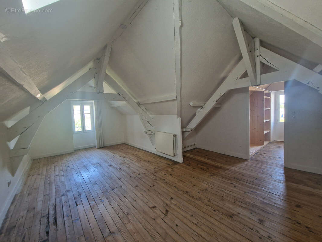Maison de caractère en pierre avec grange   Saint-Viance - photo 13