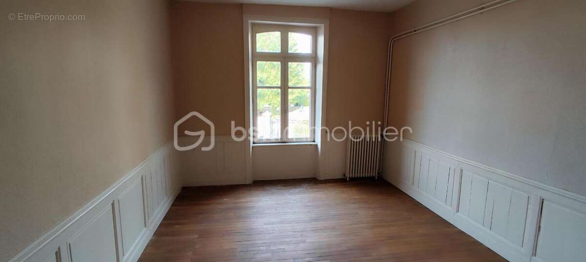 Appartement à FOUGERES