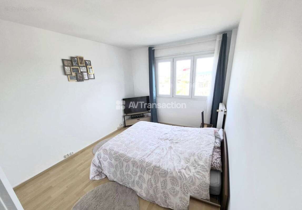 Appartement à BRON