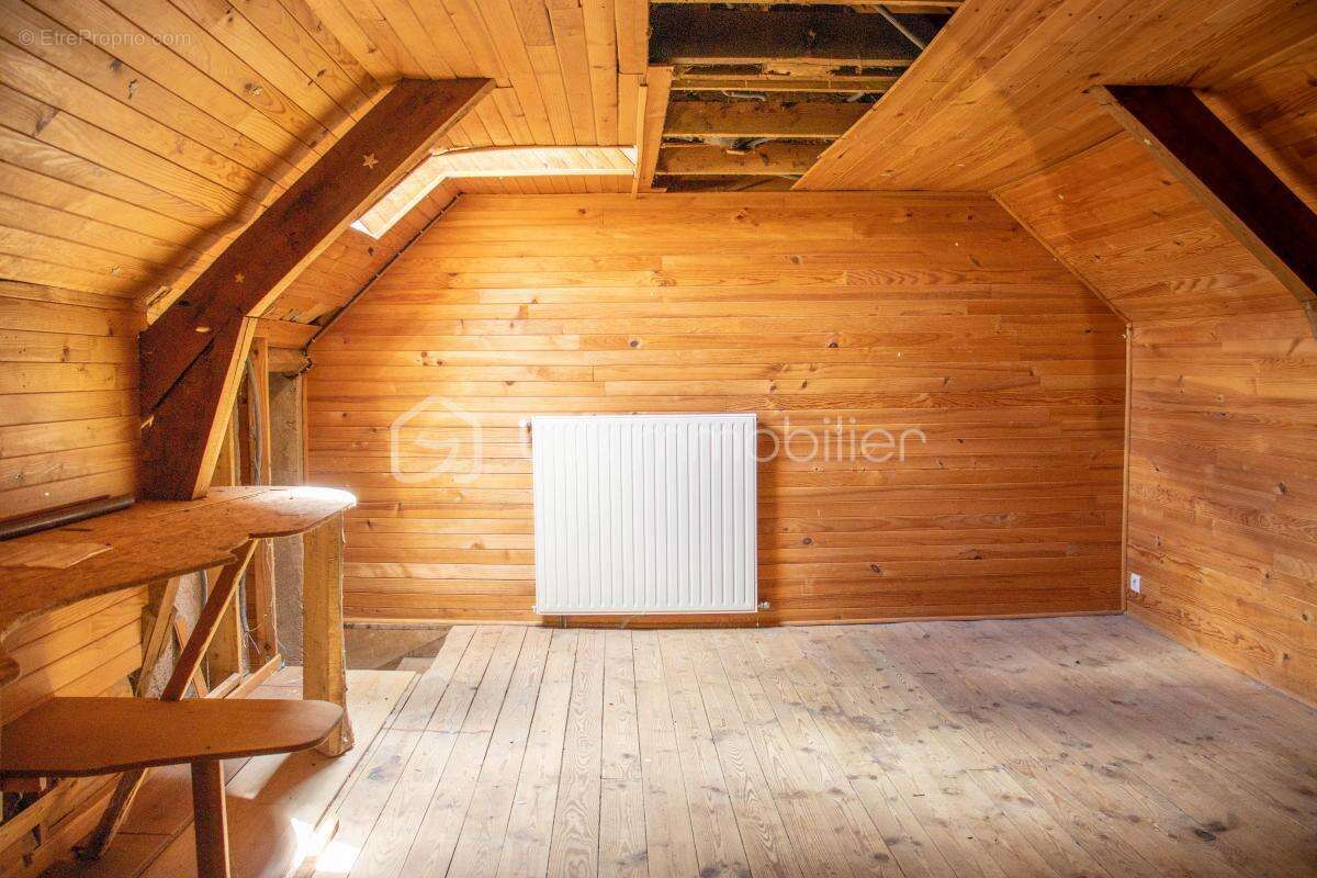 Maison de 101 m² avec 850m2 de terrain à La Vayssière (Flavin) - photo 9