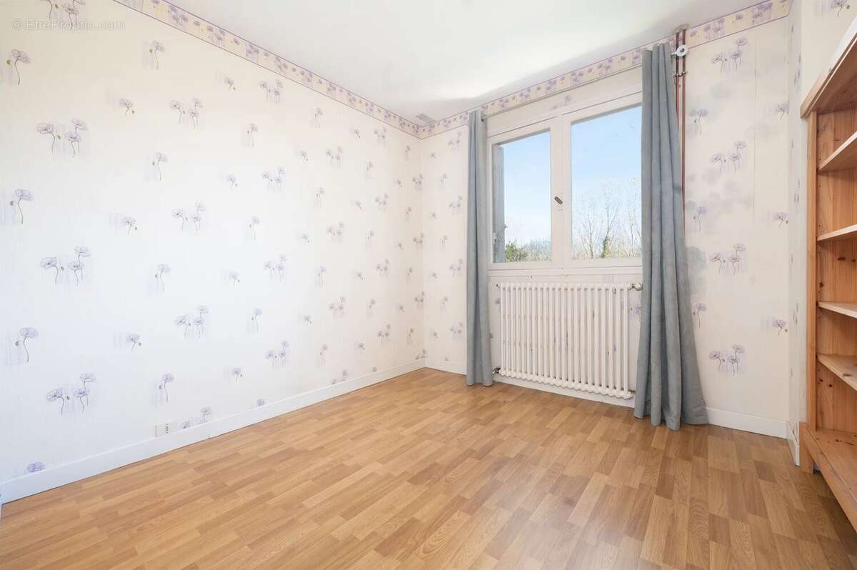  Maison 140 m² + T2 + T3 + Garage – Grand terrain 1 350m² – Saint-Paul-sur-Save - photo 9