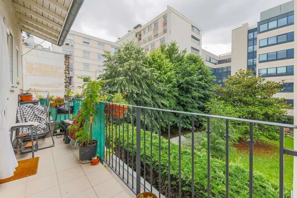 Appartement à PARIS-18E