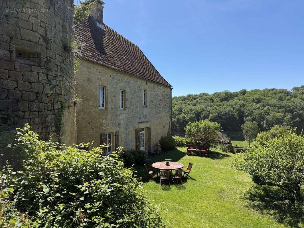 EXCLUSIVITÉ - Manoir médiéval avec vue panoramique et jardin suspendu en Périgord Noir proche Sarlat - photo 5