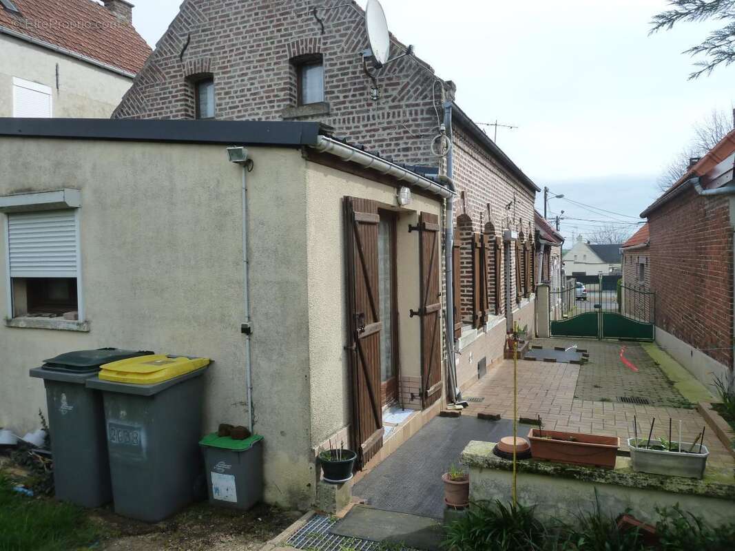 Maison 91 m² à Rumilly-En-Cambresis  - photo 2