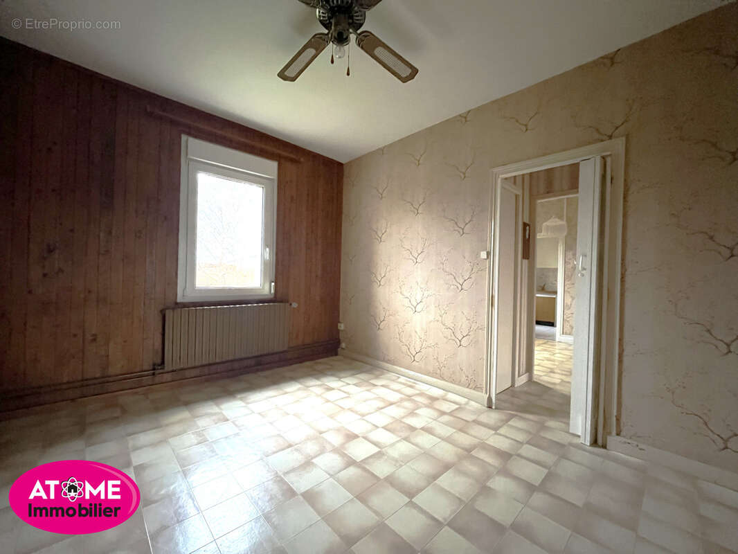 Appartement à AUBOUE